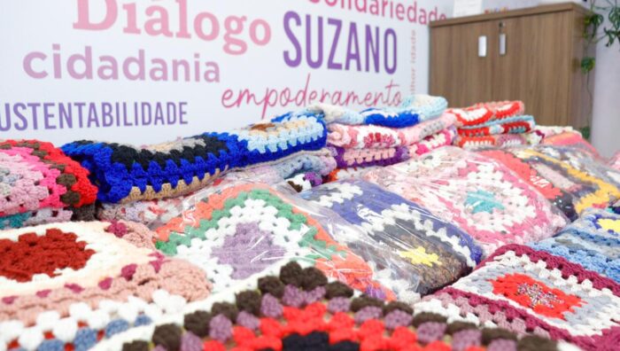 Fundo Social recebe doação de 60 mantas produzidas por praticantes de Lian Gong