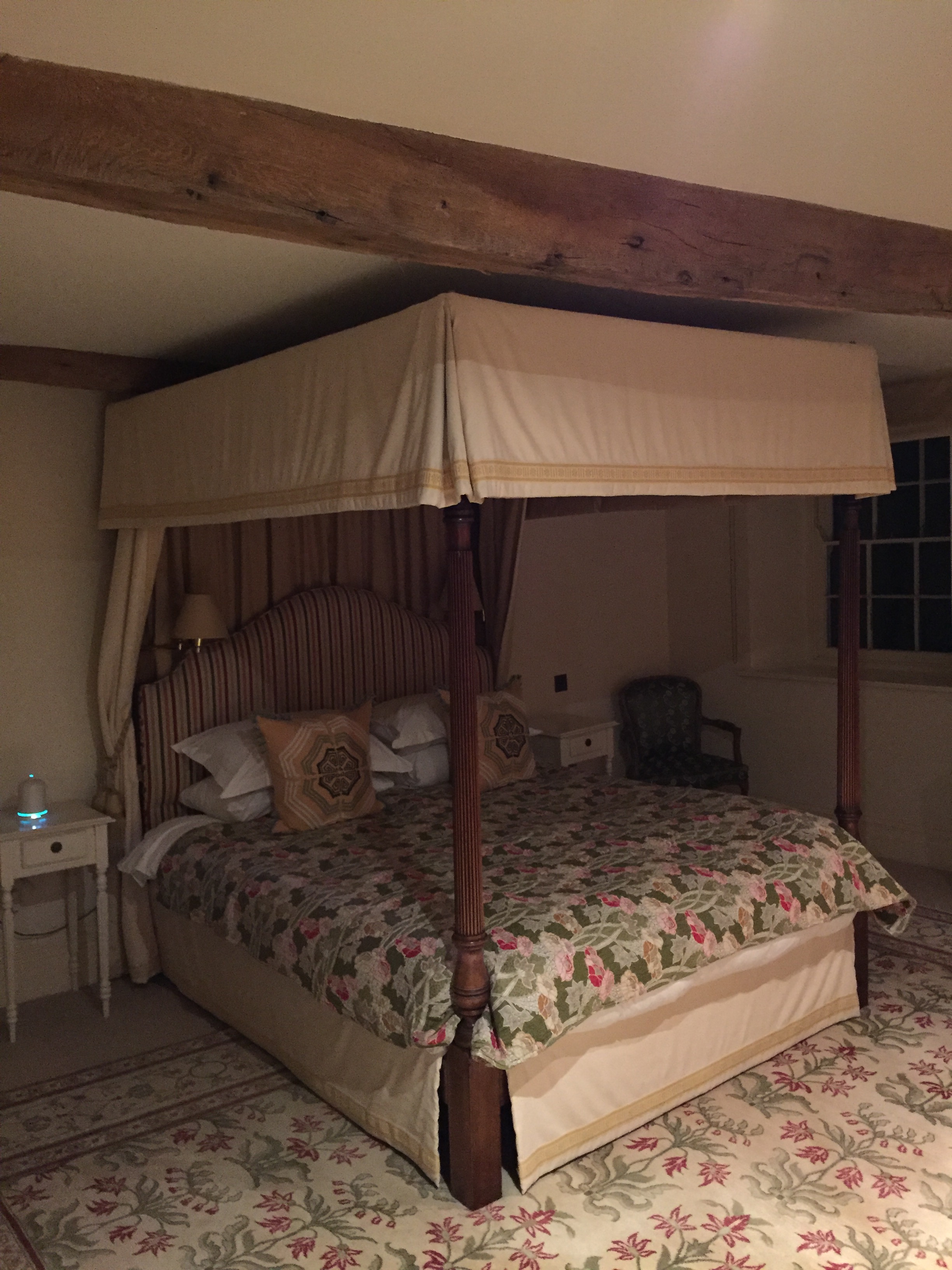 Four poster bed!