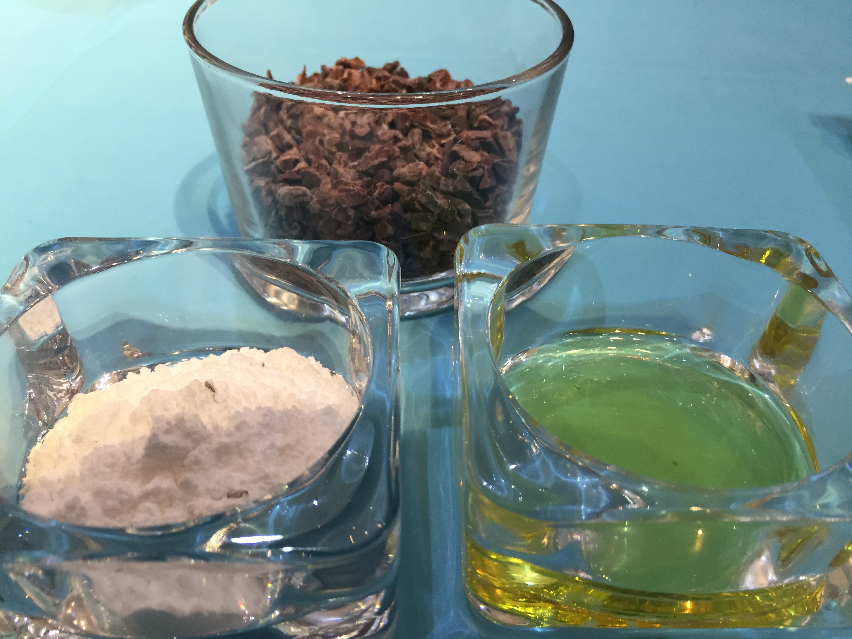 Cocoa nibs, powdered sugar and cocoa butter