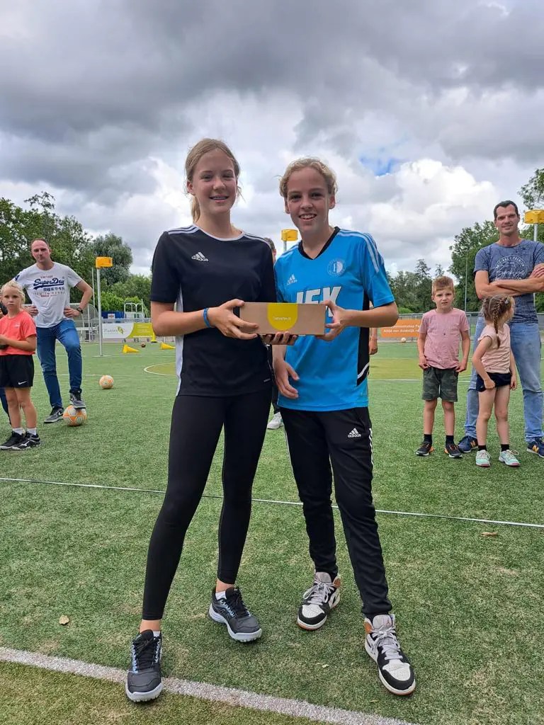 dbbd8040-6caa-4e02-ad78-4b07ef9a8c79