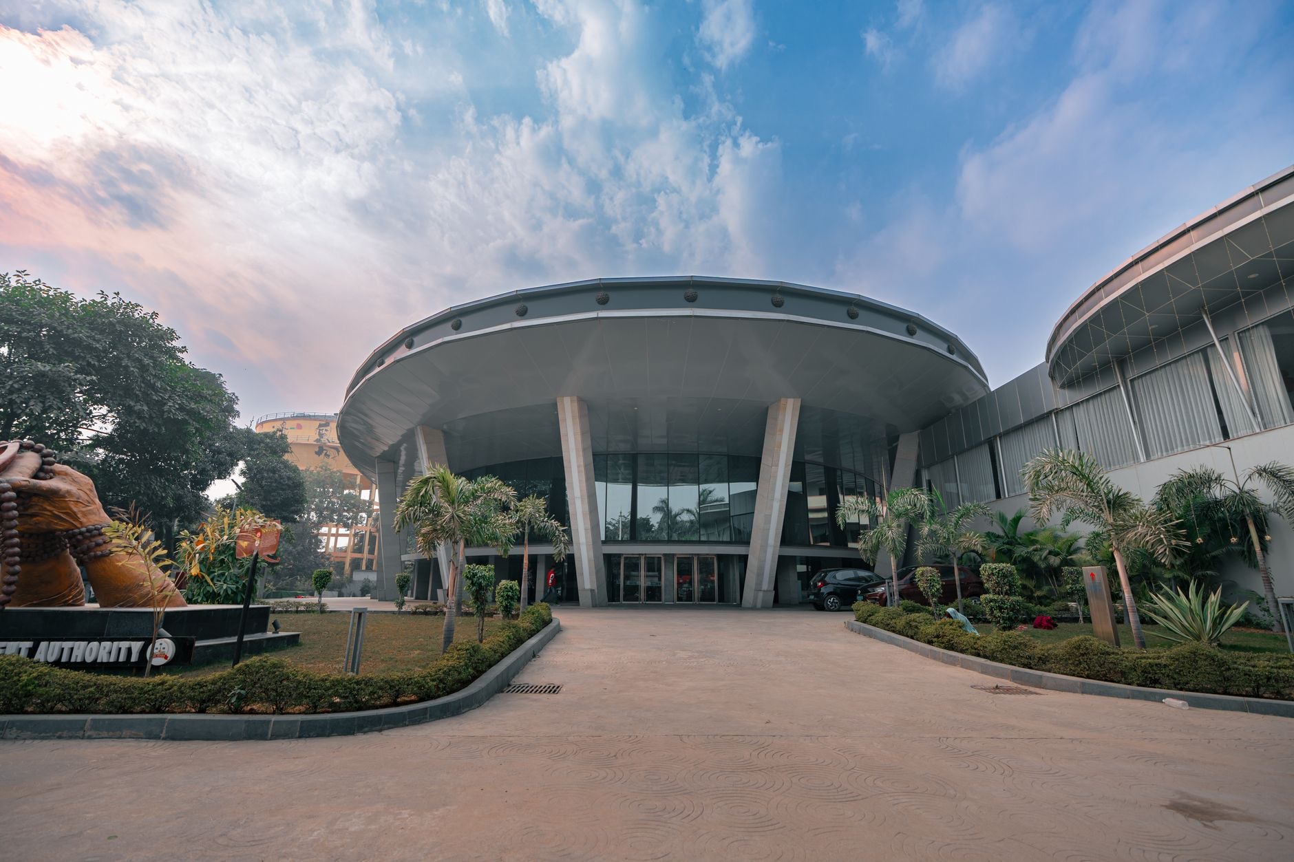 Puducherry Says University Incubator Has Backed More Than 60 Startups as Region Courts AI and Chip Investment 3 Technology leaders and startup participants gather as Puducherry promotes its university incubator and emerging-technology investment plans.
