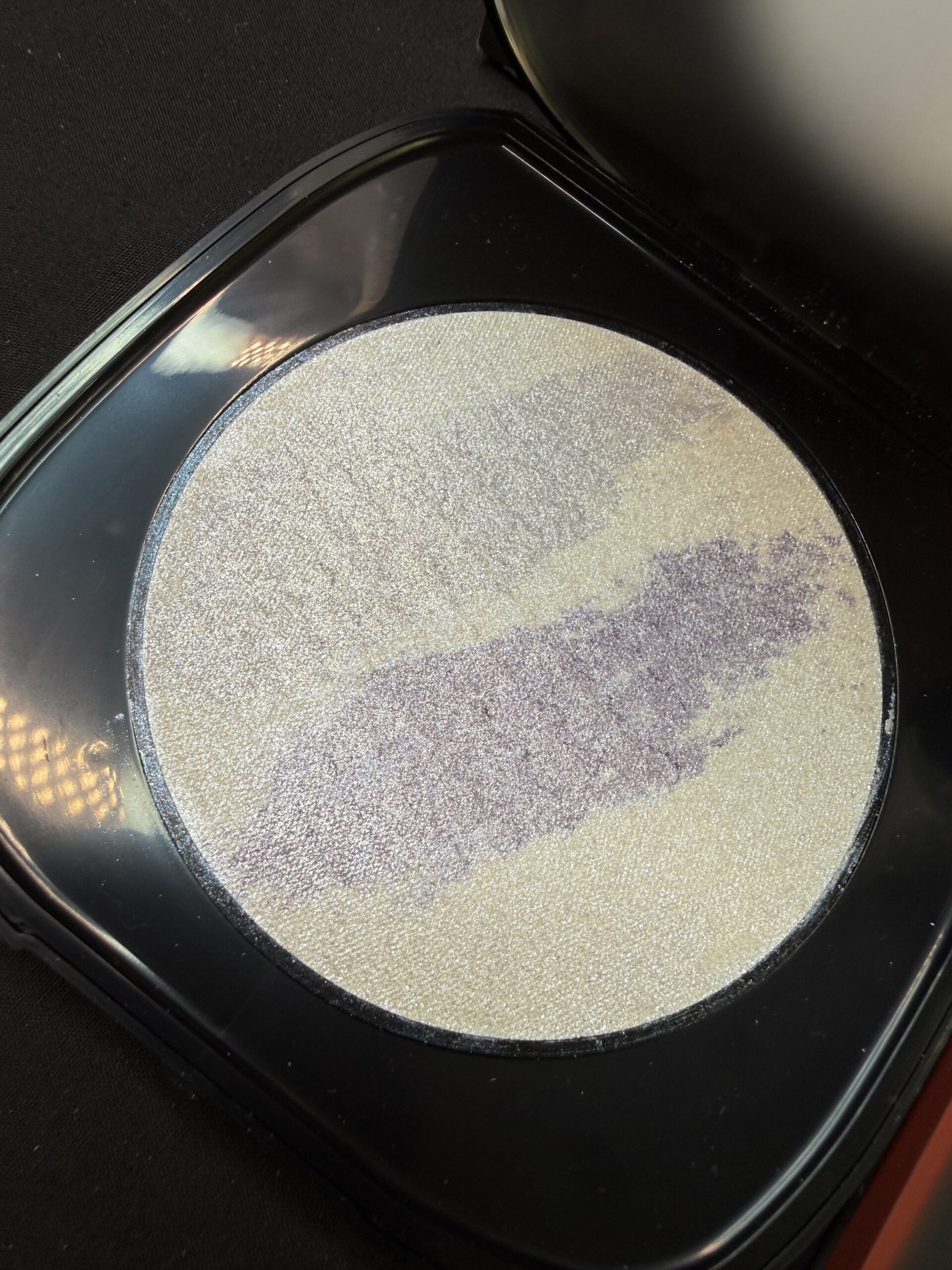 Colourpop x Eclipse jelly super shock highlighter