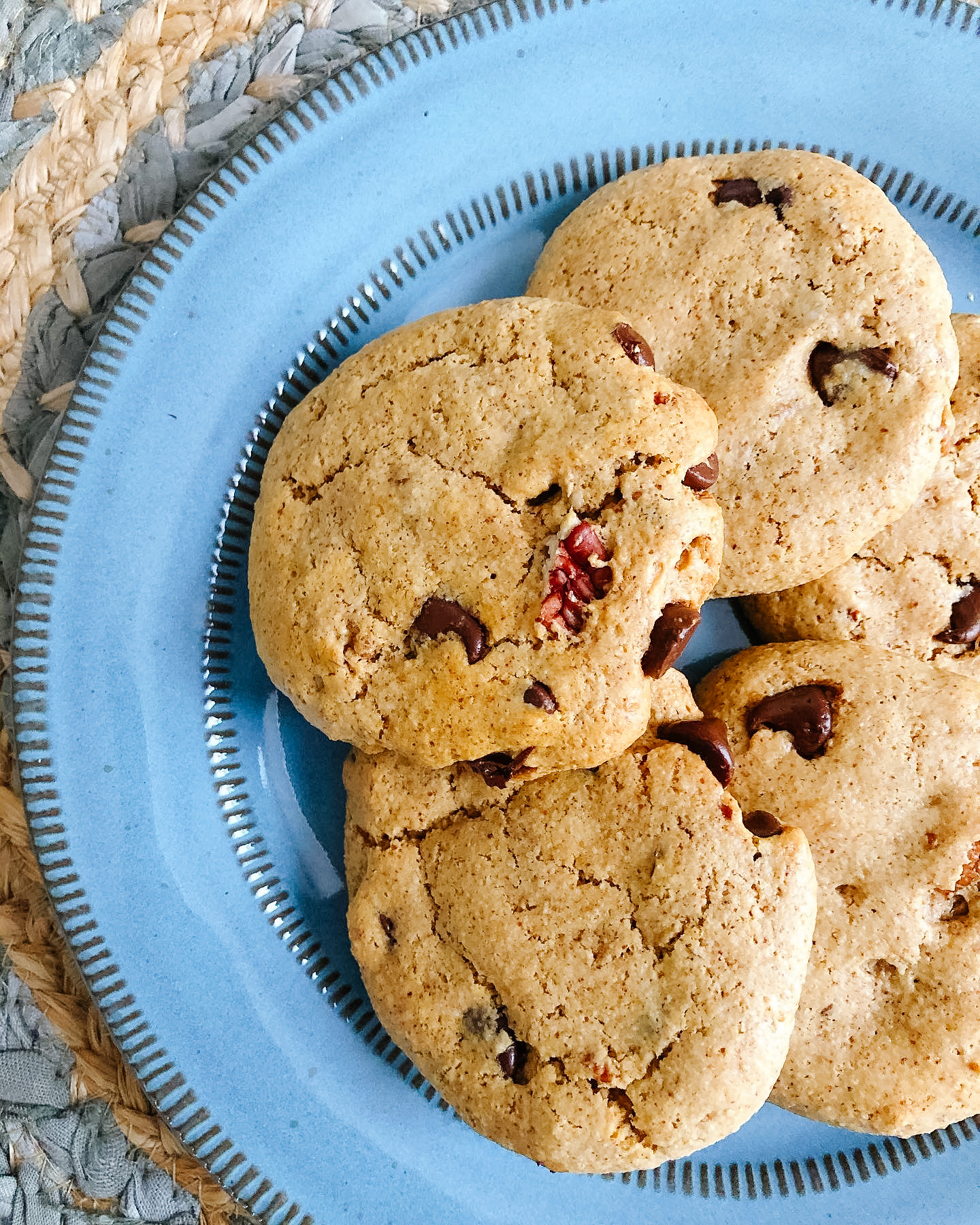 Birds eye view of plate of cookies