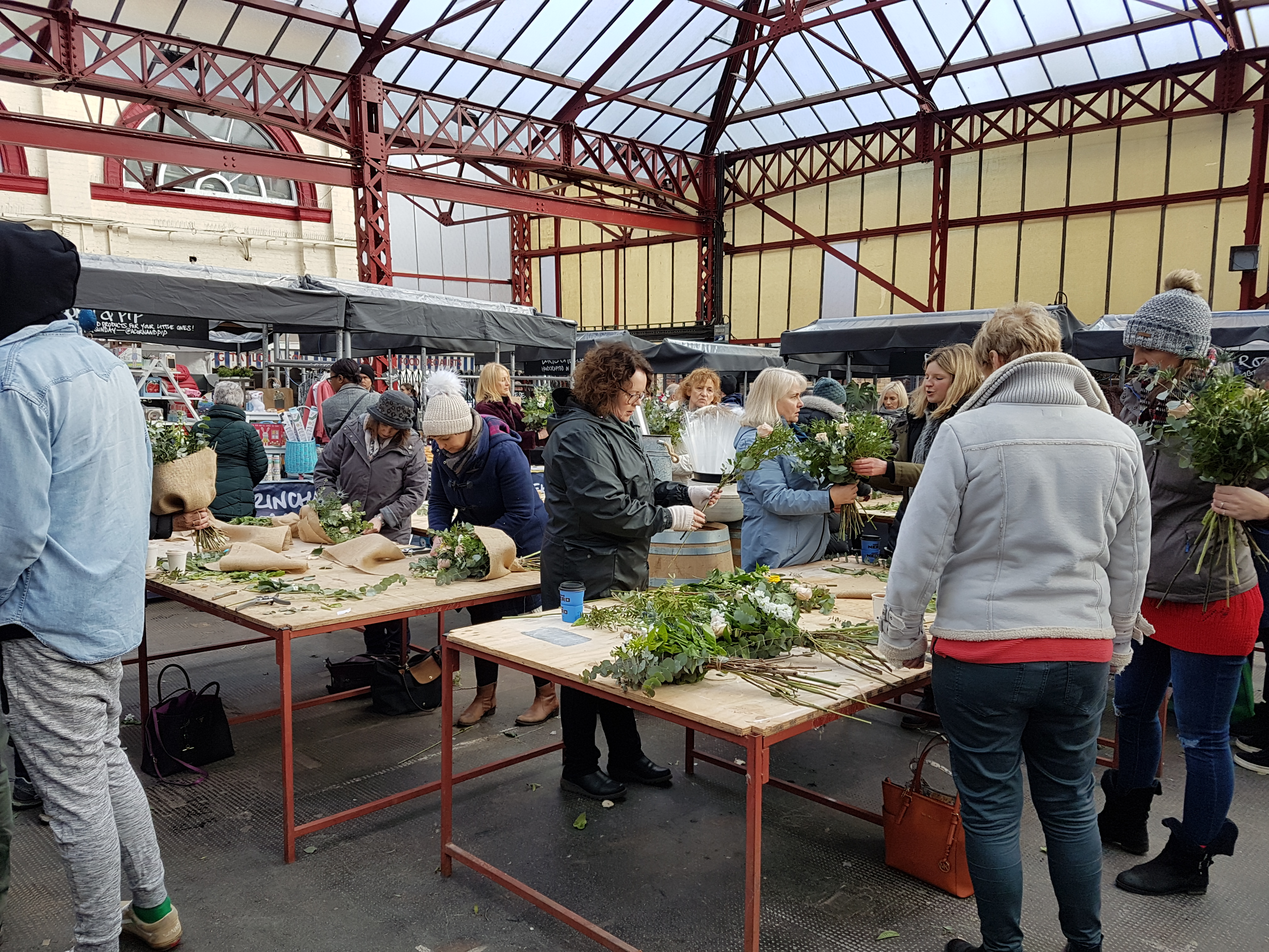 Flower arranging with Chloe Robinson Designs