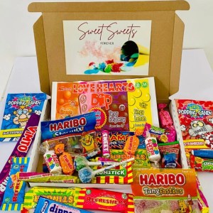 Selection Box with 19 Retro Sweets
