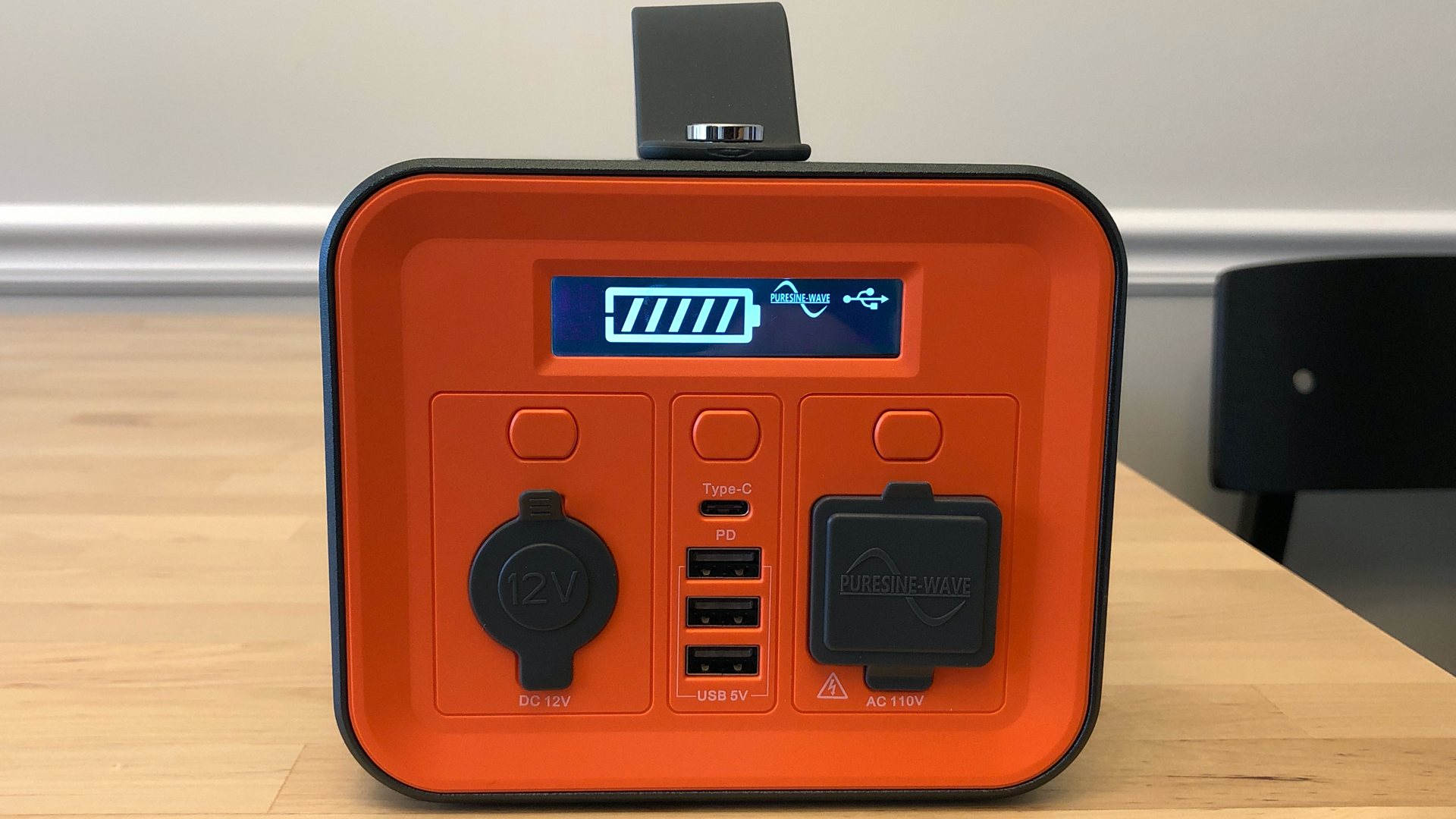 中古　ポータブル電源　NOVOO 230W NOVOO 230Wh Portable Power Station Review - Switch Chargers