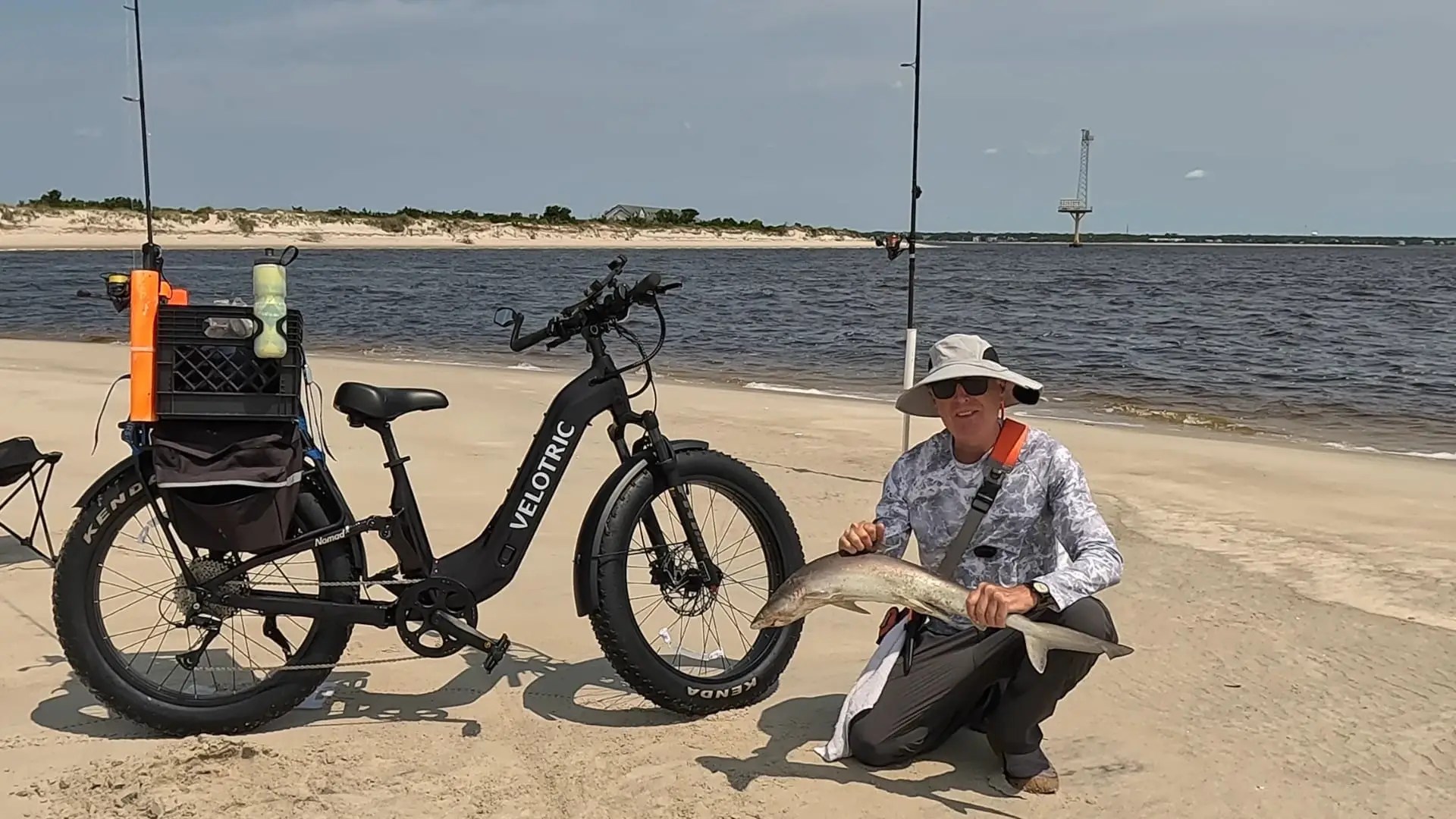 Nomad 2X with shark