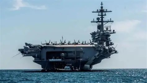 وول ستريت جورنال | حاملة طائرات أميركية تدخل الشرق الأوسط وتحركات عسكرية واسعة