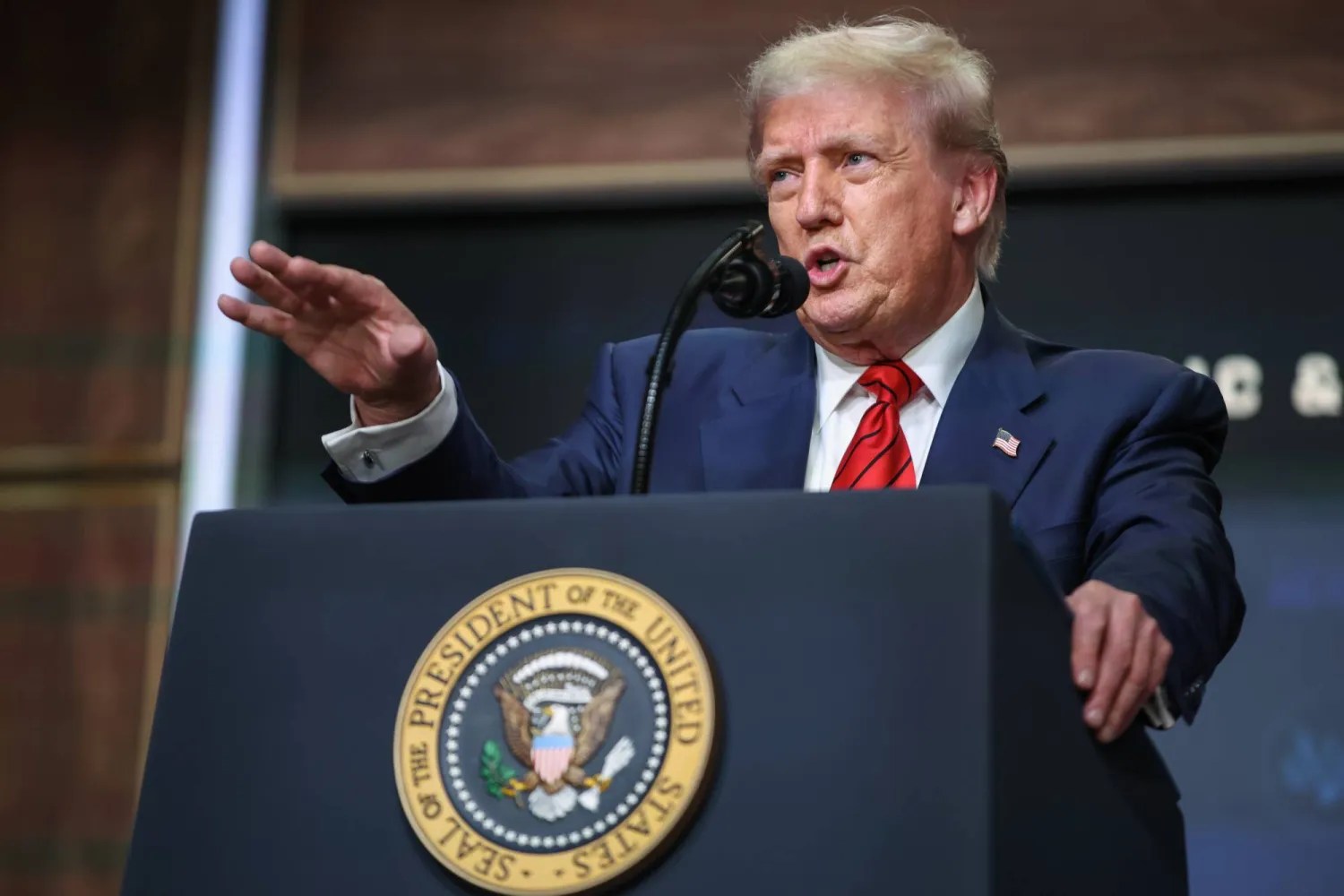 معطيات جديدة.. هل ينوي ترامب مهاجمة إيران بقوات برية؟