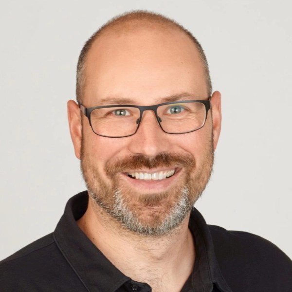 Portrait Sascha Güttes von der Stepin GmbH