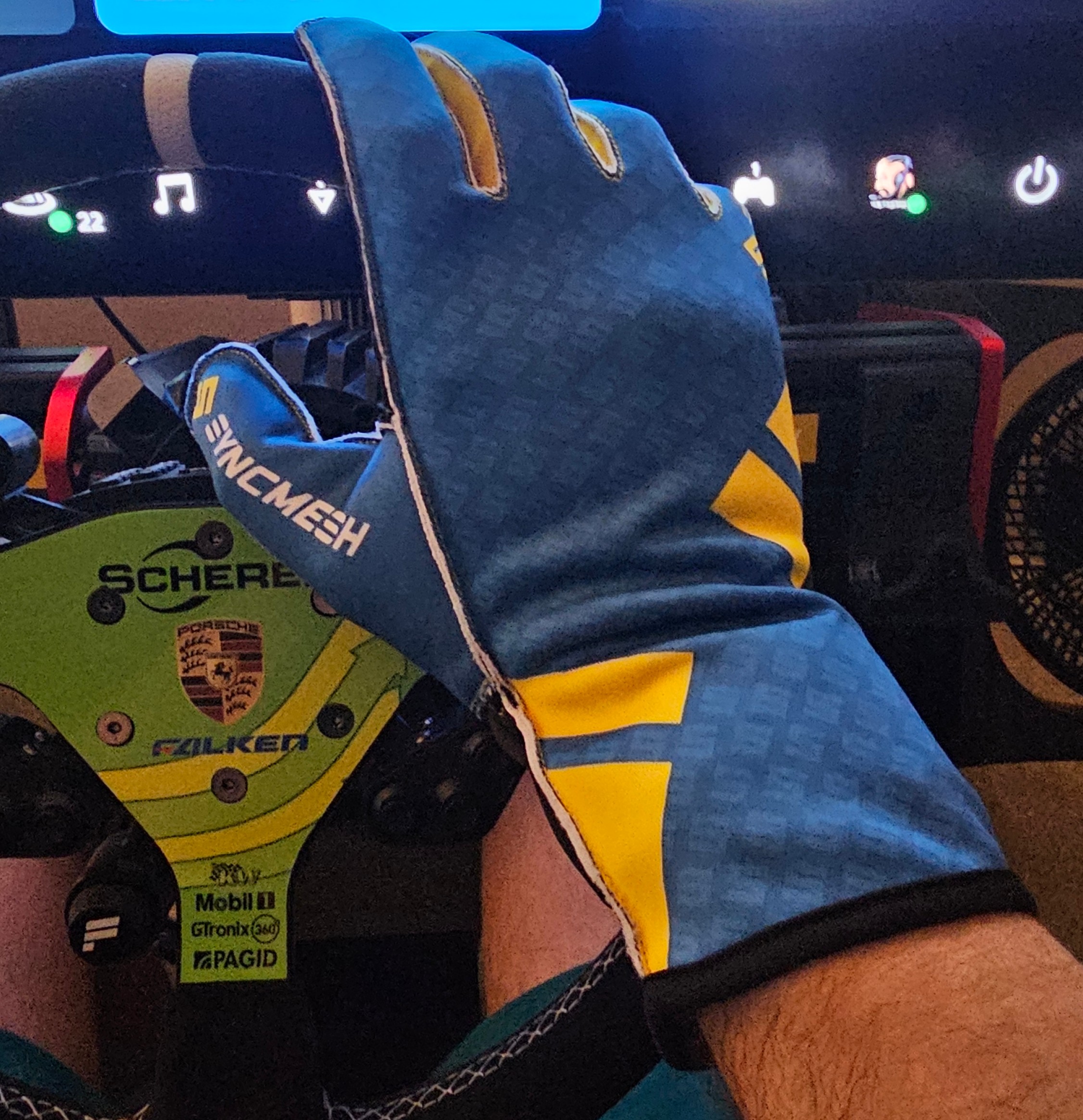 SYNCMESH - Grip M2X Azure sim racing gloves