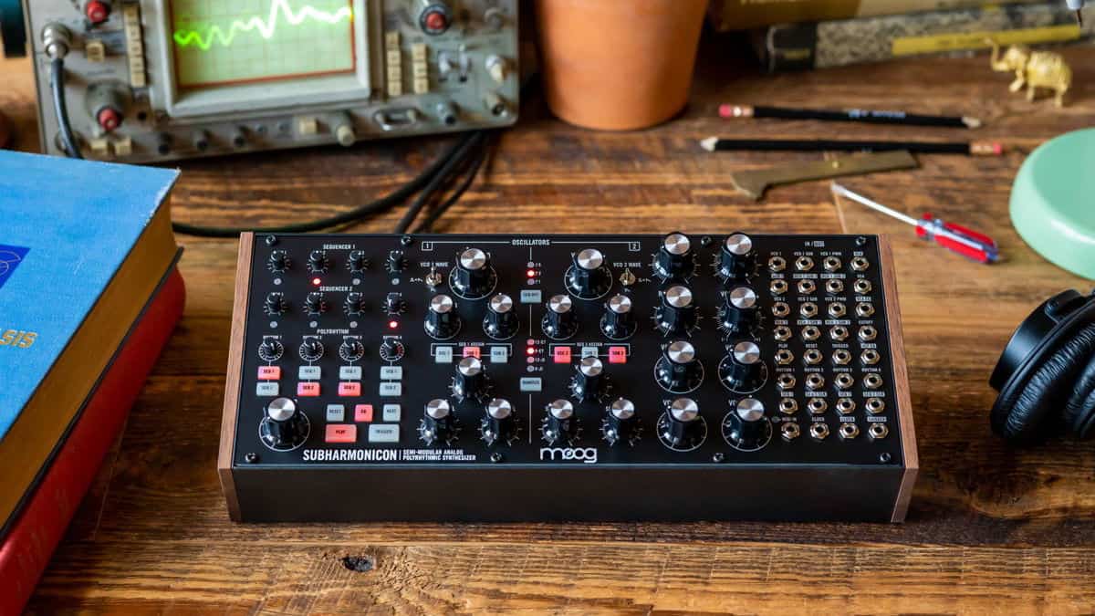moog SUBHARMONICON シンセサイザー Moog Subharmonicon Semi-Modular Analog Synthesizer