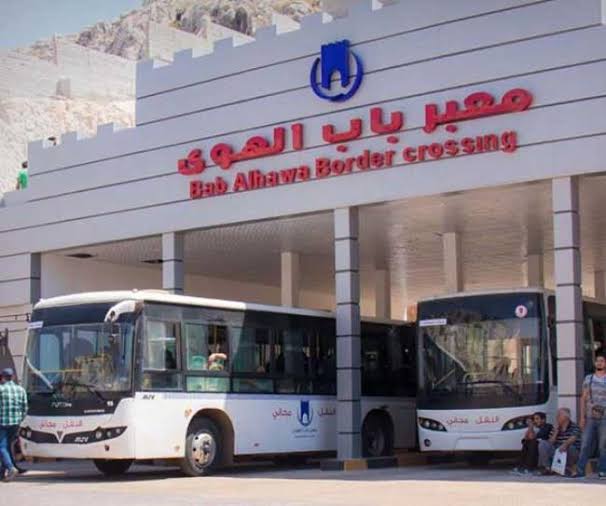 عودة معبر باب الهوى إلى العمل بعد توقف دام ساعات