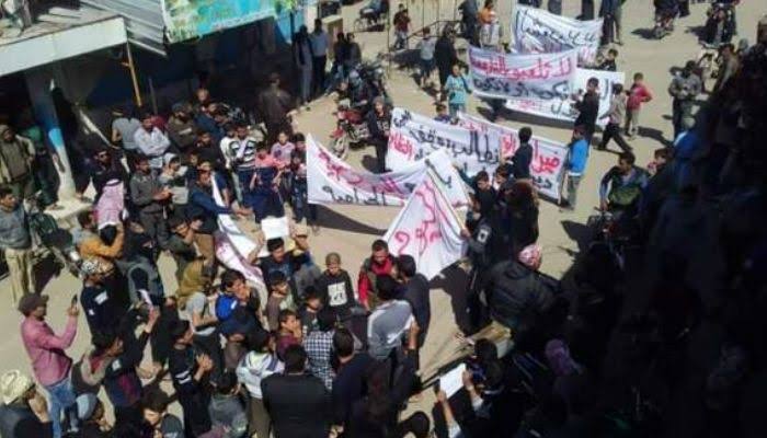 تظاهرة ضد قرار سوريا الديمقراطية منع زراعة البادية
