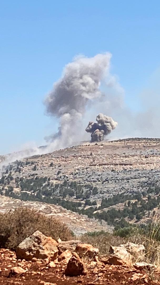 بأكثر من 12 غارة الطيران الروسي يستهدف  ريف إدلب القريب من الحدود التركية