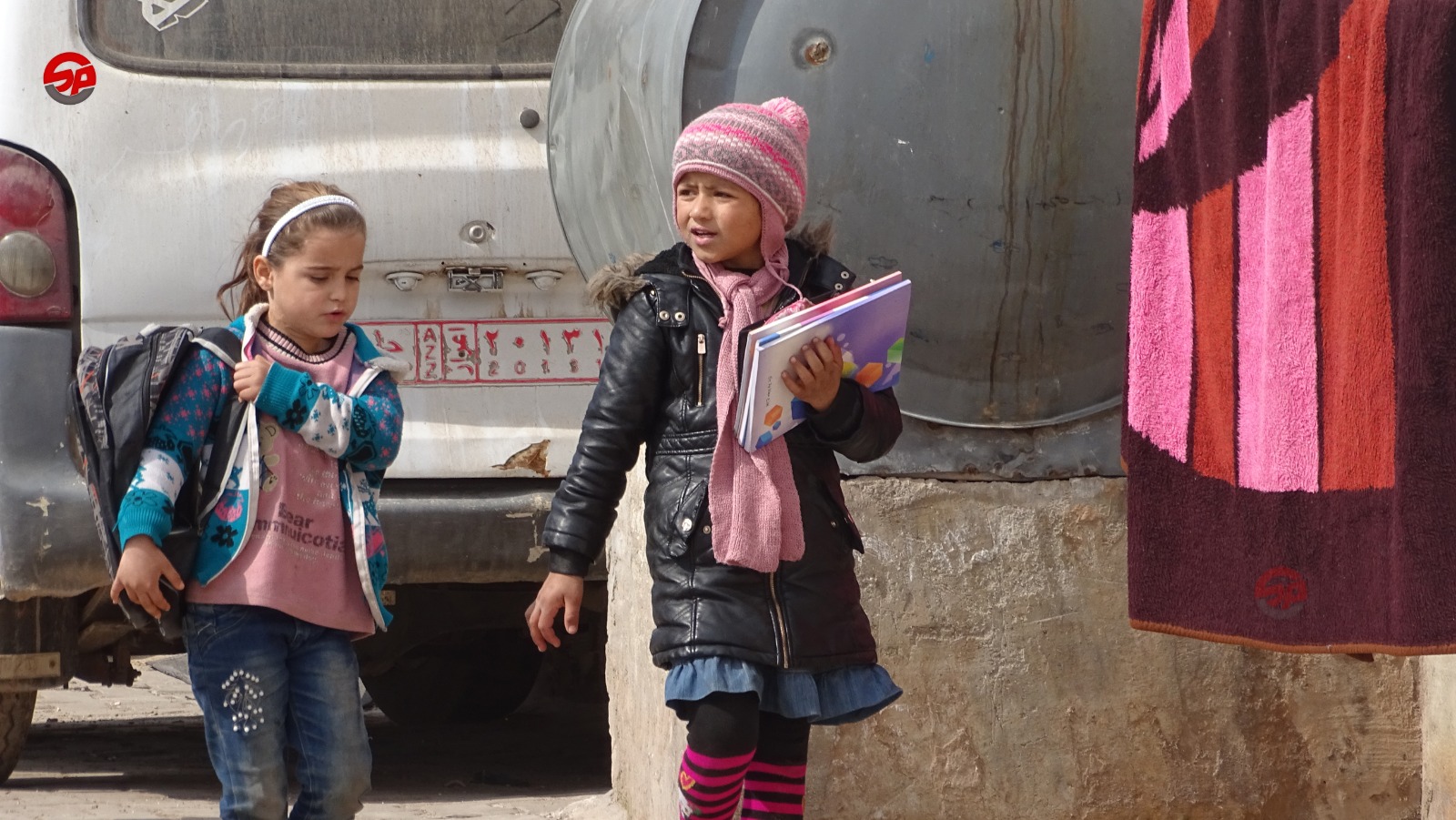 الكتب والمدرسة متنفس للأطفال في #مخيمات #النزوح، اللعب والمرح، #العلم والتربية، هما فرجة #أمل لهم بعدسة: أحمد جعجع