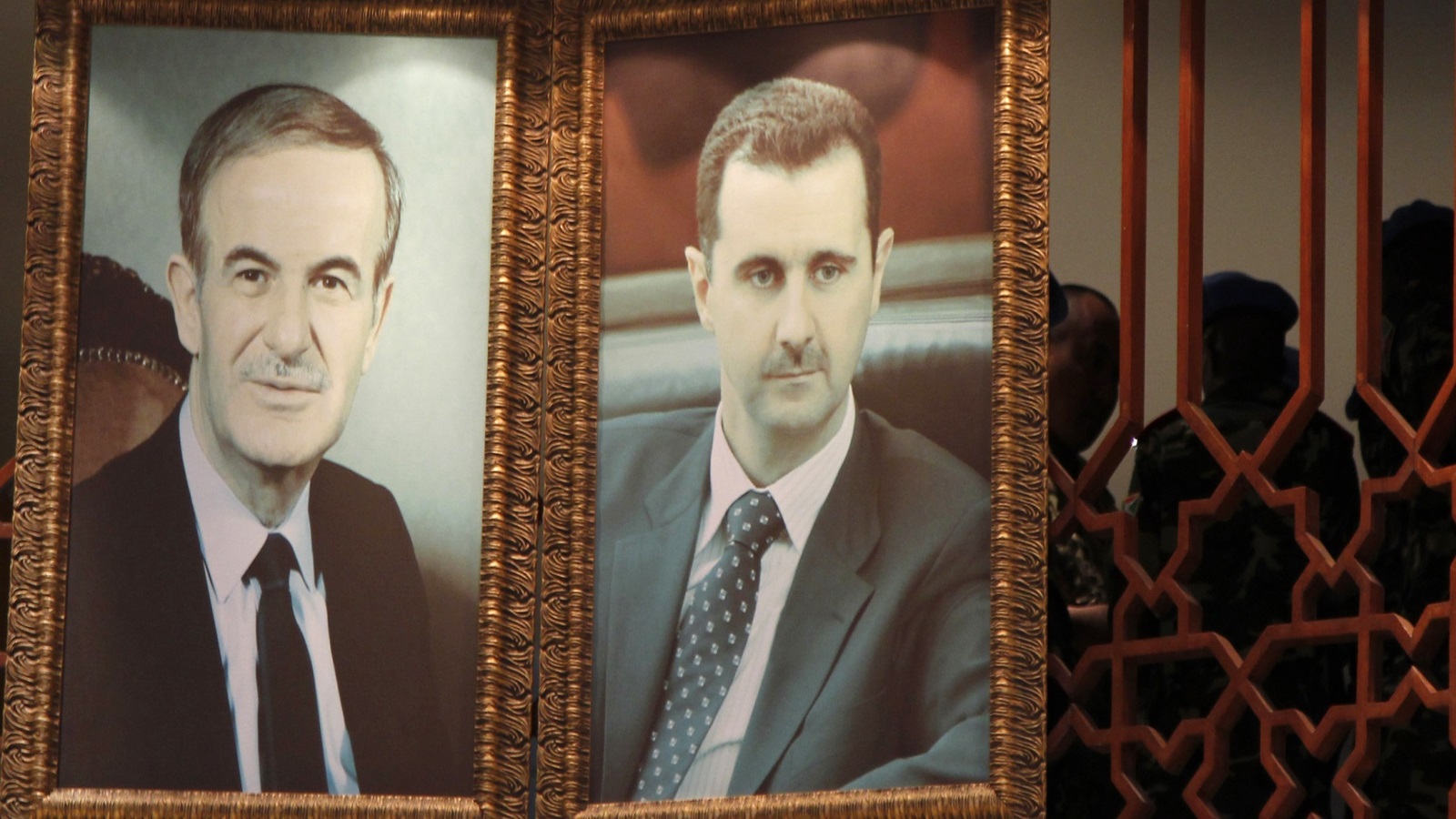 أنقذ حافظ من انقلاب أخيه قدرت ثروته بمليار دولار مكافئة لإخلاصه تخلى عنه بشار بعد تسلمه الحكم.. شاهد