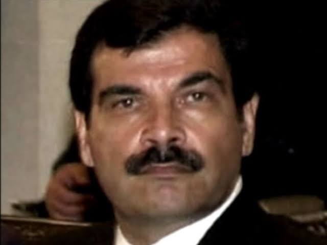 آصف شوكت صهر حافظ الأسد قتل في تفجير خلية الأزمة