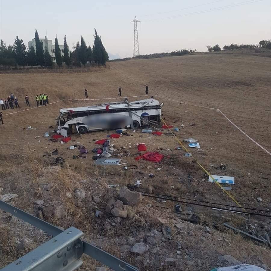 حادث سير مروّع يودي بحياة 15 في تركيا