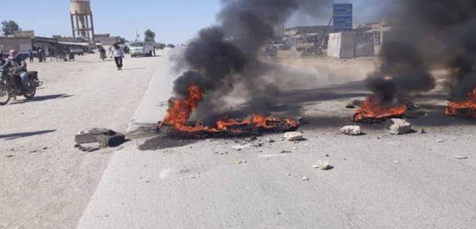 مظاهرات بعدة أحياء بالحسكة احتجاجا على سياسة التضييق من “قسد”