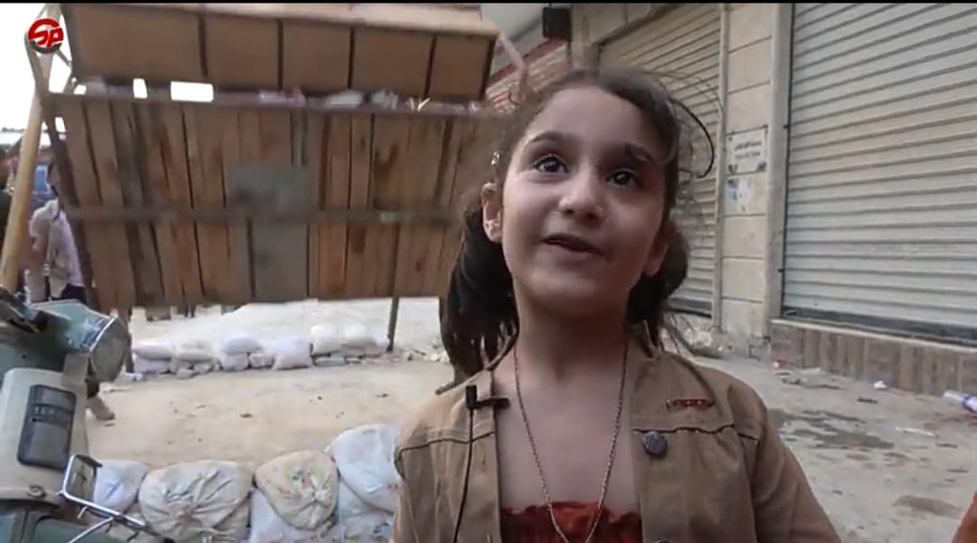 غناء الأطفال في ملاهي اللعب وتعبيرهم عن الشعور بالفرح في أيام #عيد_الفطر