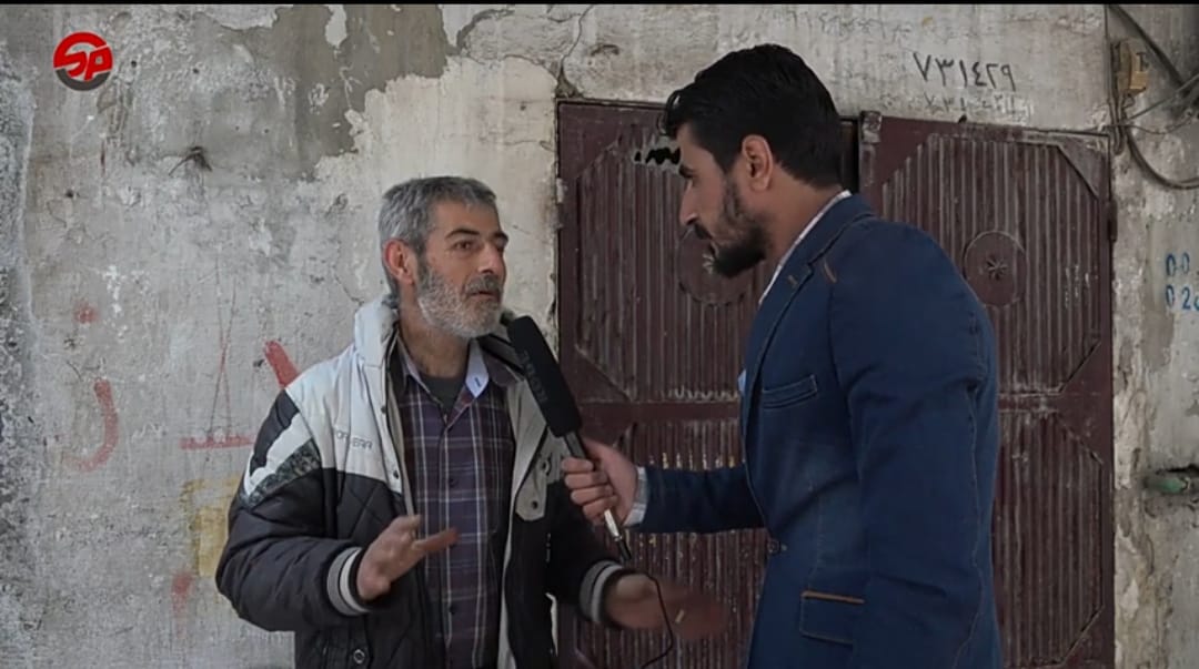 أصدر رأس النظام السوري عفوا عاما.. ولكن ماذا عن حقيقته، وماهو رأي الأهالي في الشمال السوري بهذا العفو؟! عدستنا رصدت آراء بعض الأهالي بمدينة كفرتخاريم شمال غرب إدلب حول هذا العفو..