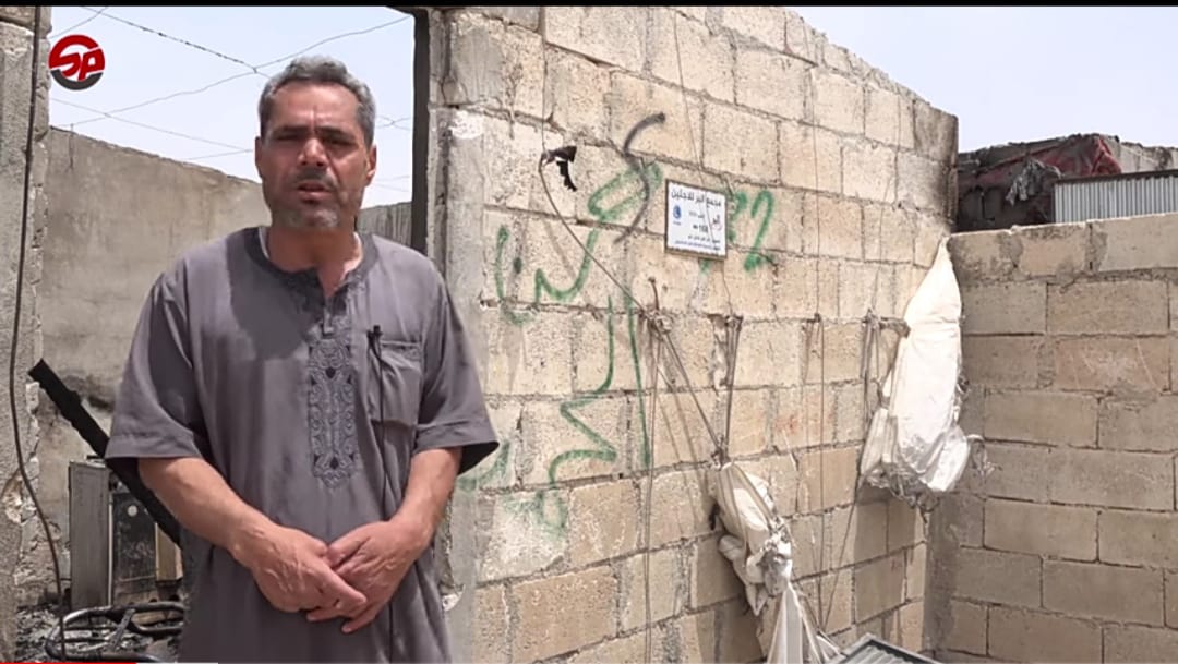 عدسة المركز الصحفي السوري ترصد الحرائق والخراب بمخيم بابسقا أثر إنفجار مستودع أسلحة ليلة أمس و تلتقي بأحد سكان المخيم