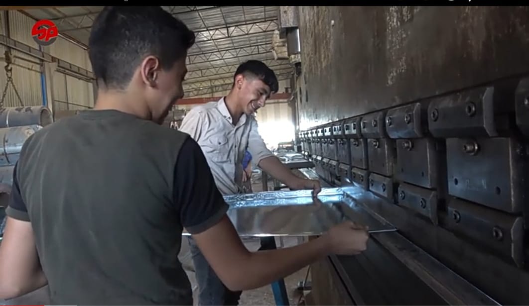 مركز تصنيع جميع مستلزمات الصاج الذي يستخدم في #الصناعات_الأولية.. وكل مايحتاجه أصحاب الحرف المهنية في #الحدادة من تصنيع  آليات وترميهما وبناء المنشآت..