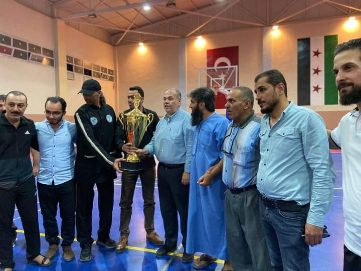 نادي الرواد يتوج ببطولة كأس الشمال المحرر بكرة القدم وأعمال شغب تغير مكان التتويج
