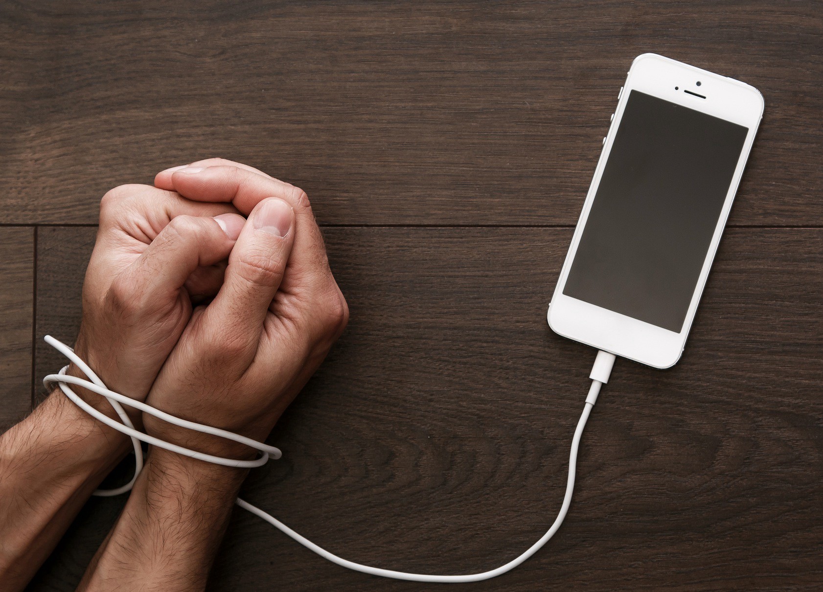 Secondo la BBC la dipendenza da internet diventerà presto un problema molto ser...