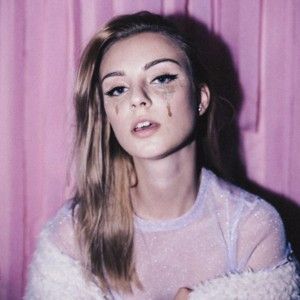 Carys Medium - Ultra HD Geometric Image - Full HD