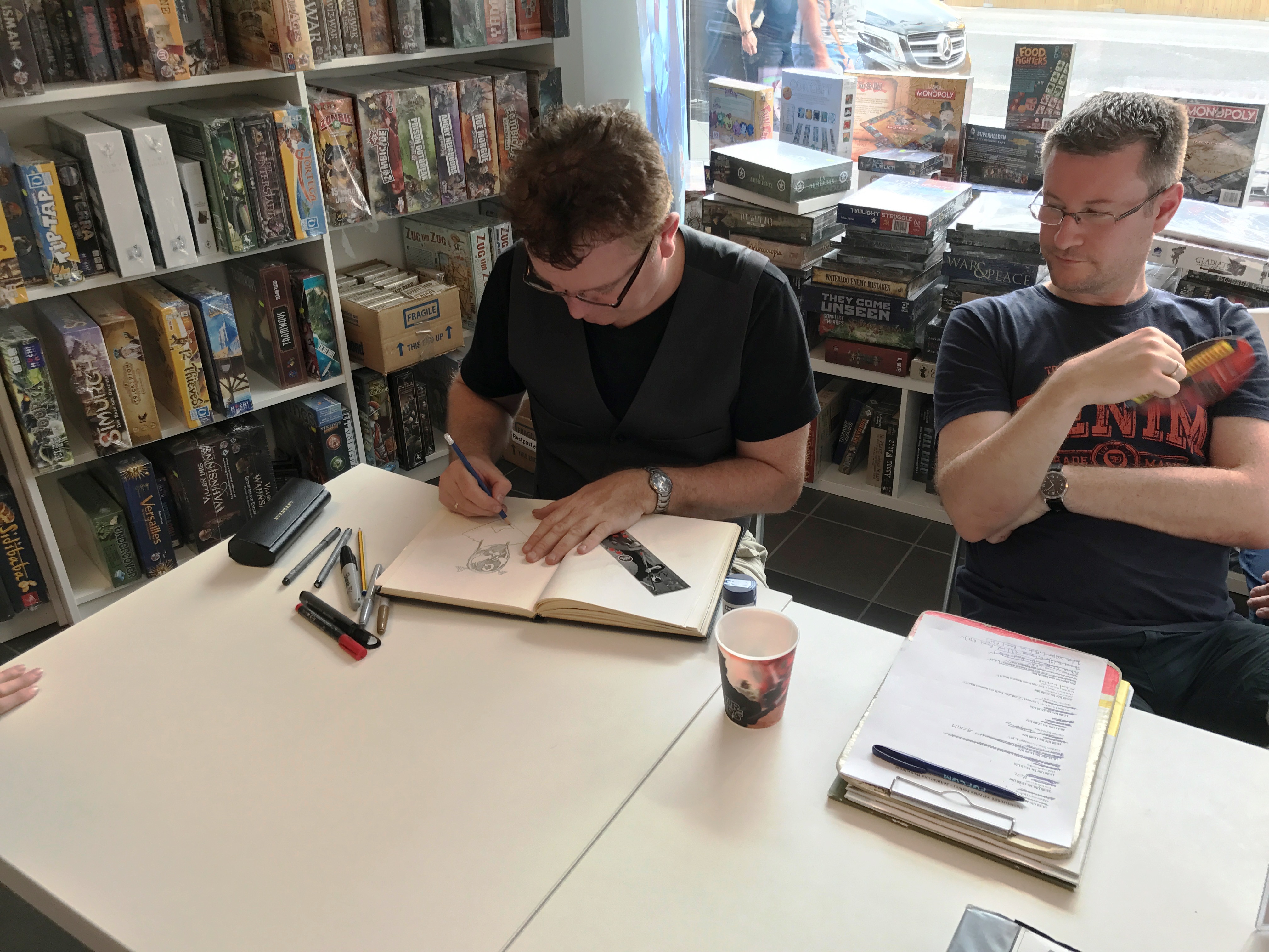 Mike Perkins bei der Arbeit