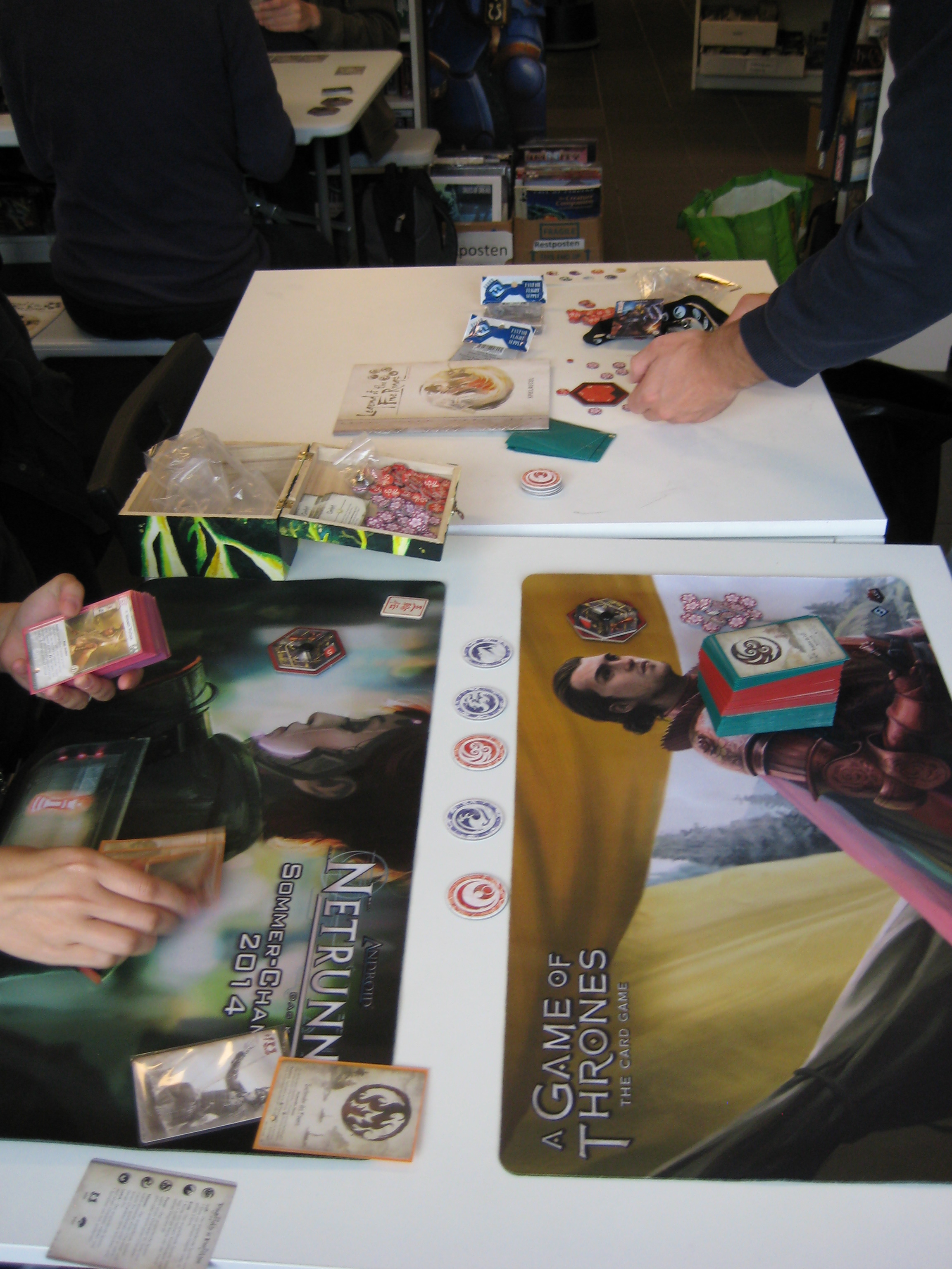 Mit Spielmatte spielt es sich doch gleich viel schöner.