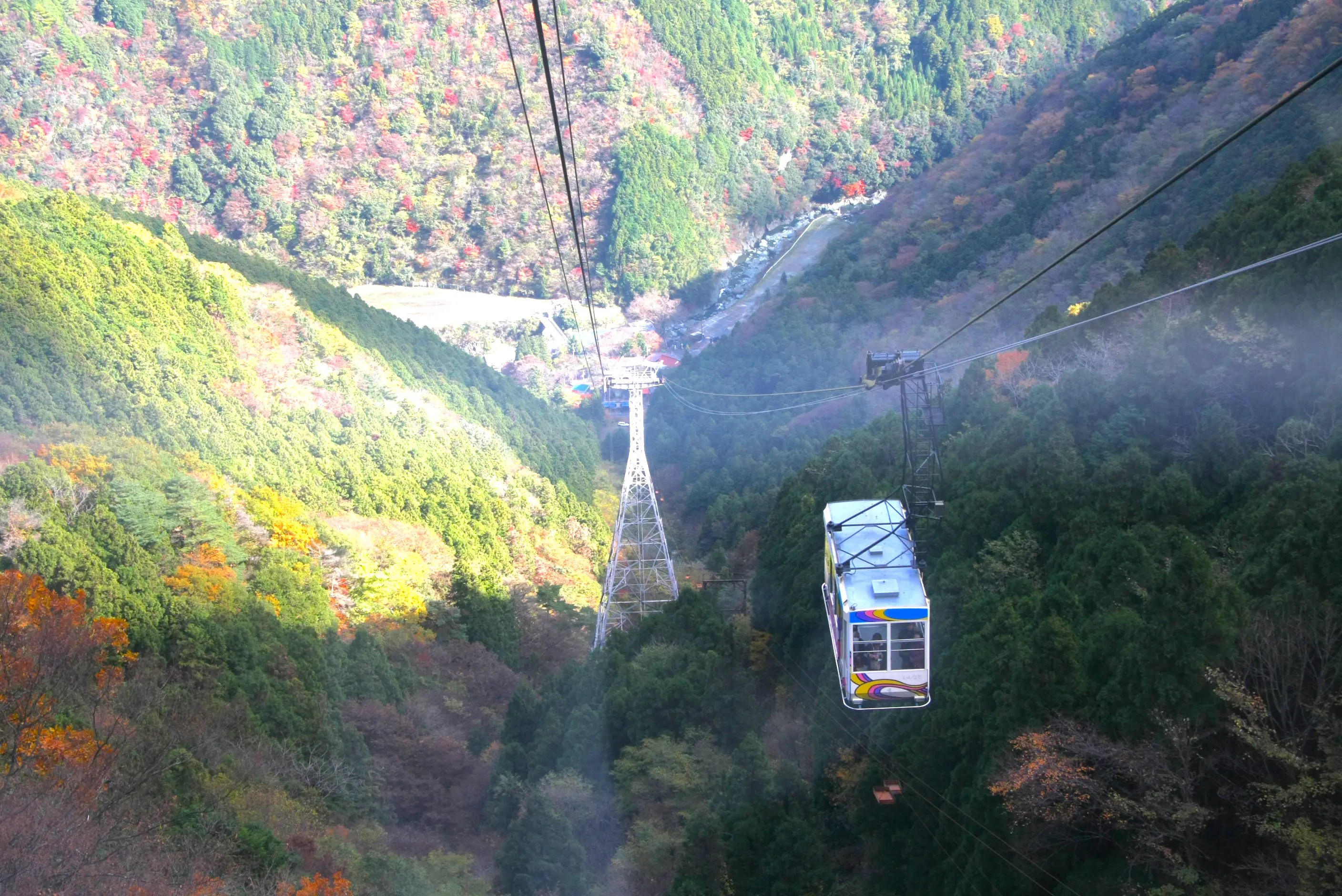 中室田の接吻道祖神 | ニッポン旅マガジン