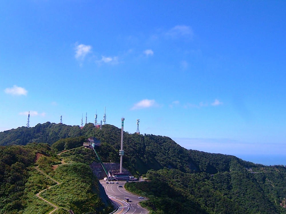 連なる山 Part 1] Falling is inevitable! Challenge the 20m vertical cliff