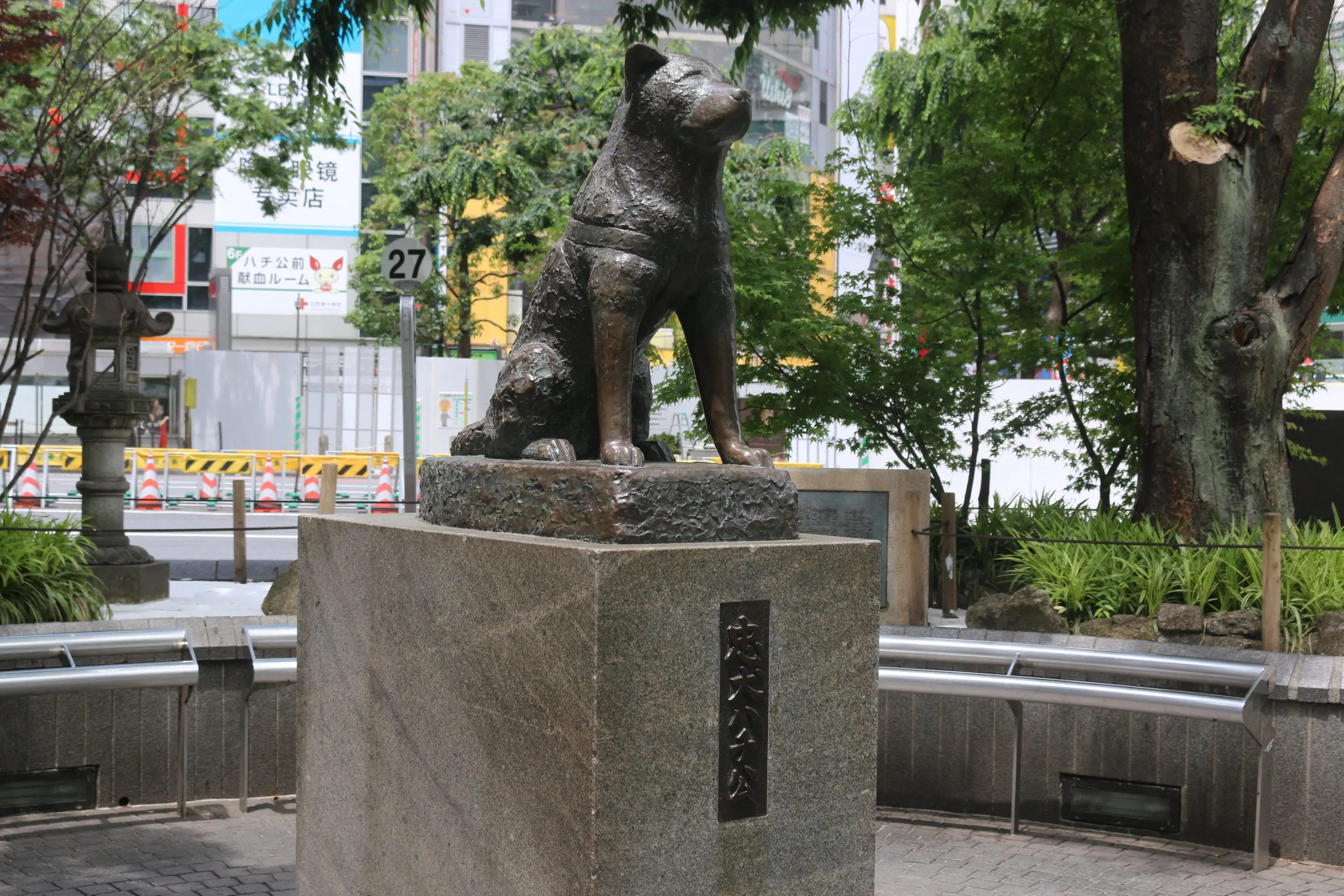 ハチ公前広場・忠犬ハチ公像 | ニッポン旅マガジン