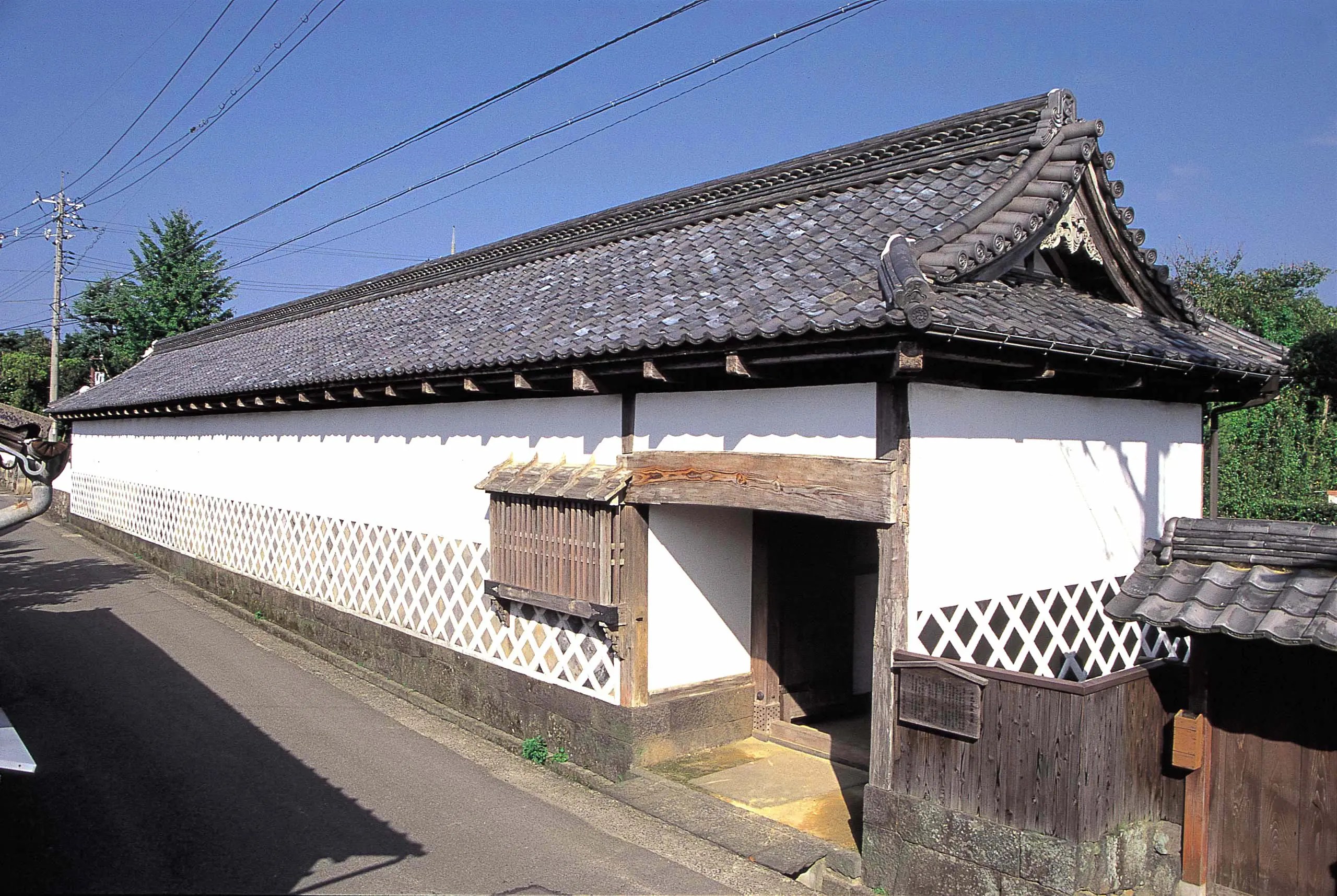 旧児玉家長屋門 | ニッポン旅マガジン