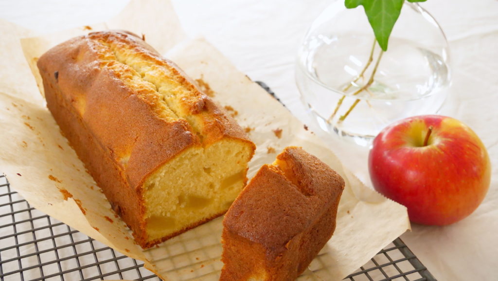 【りんご1個で】簡単アップルパウンドケーキの作り方・レシピ