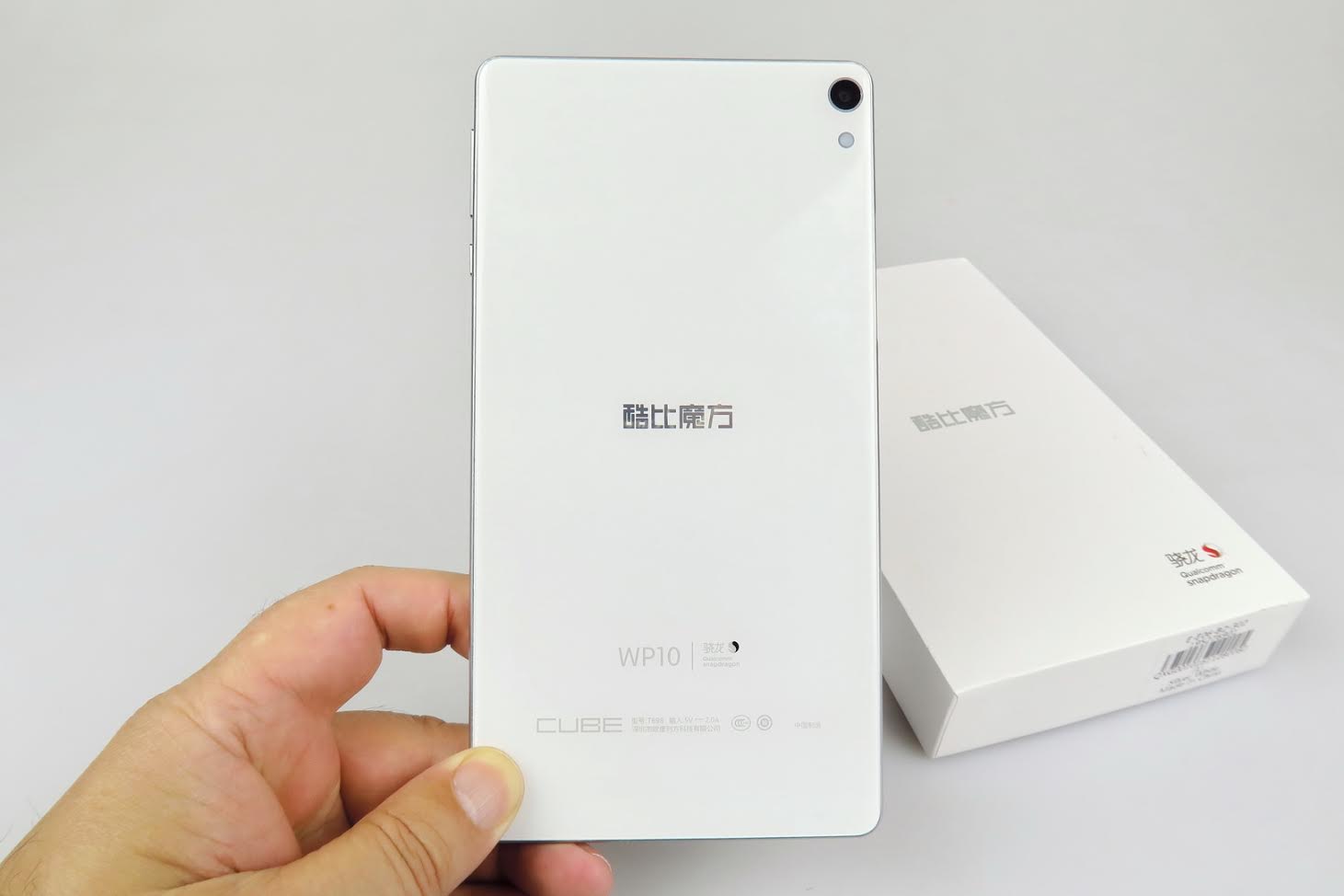 China phablet t698 wp10 4g phone call windows 10 tablet pc, find details and price. Cube Wp10 Unboxing Feels Like A Tablet It S In Fact An Original Windows 10 Mobile Phone Tablet News
