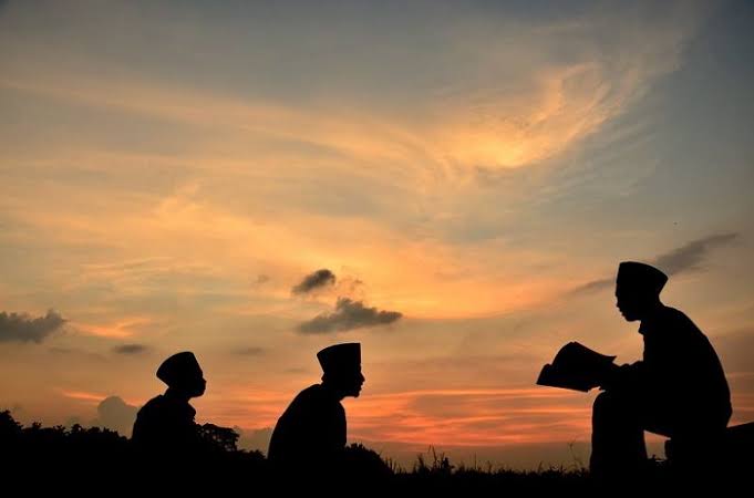 Agar Semangat Mencari Ilmu: Tafsir Surat al-Mujadilah Ayat 11