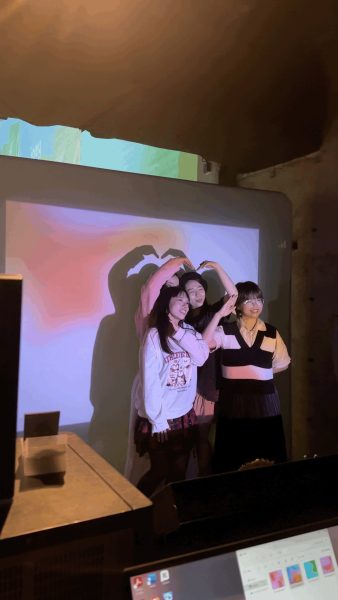 Interactive photobooth Malaysia, Projection Photobooth, Event Entertainment Ideas, Eizou Snap, Fun and unqiue photo, behind the scenes, photobooth operation, eizou snap operation