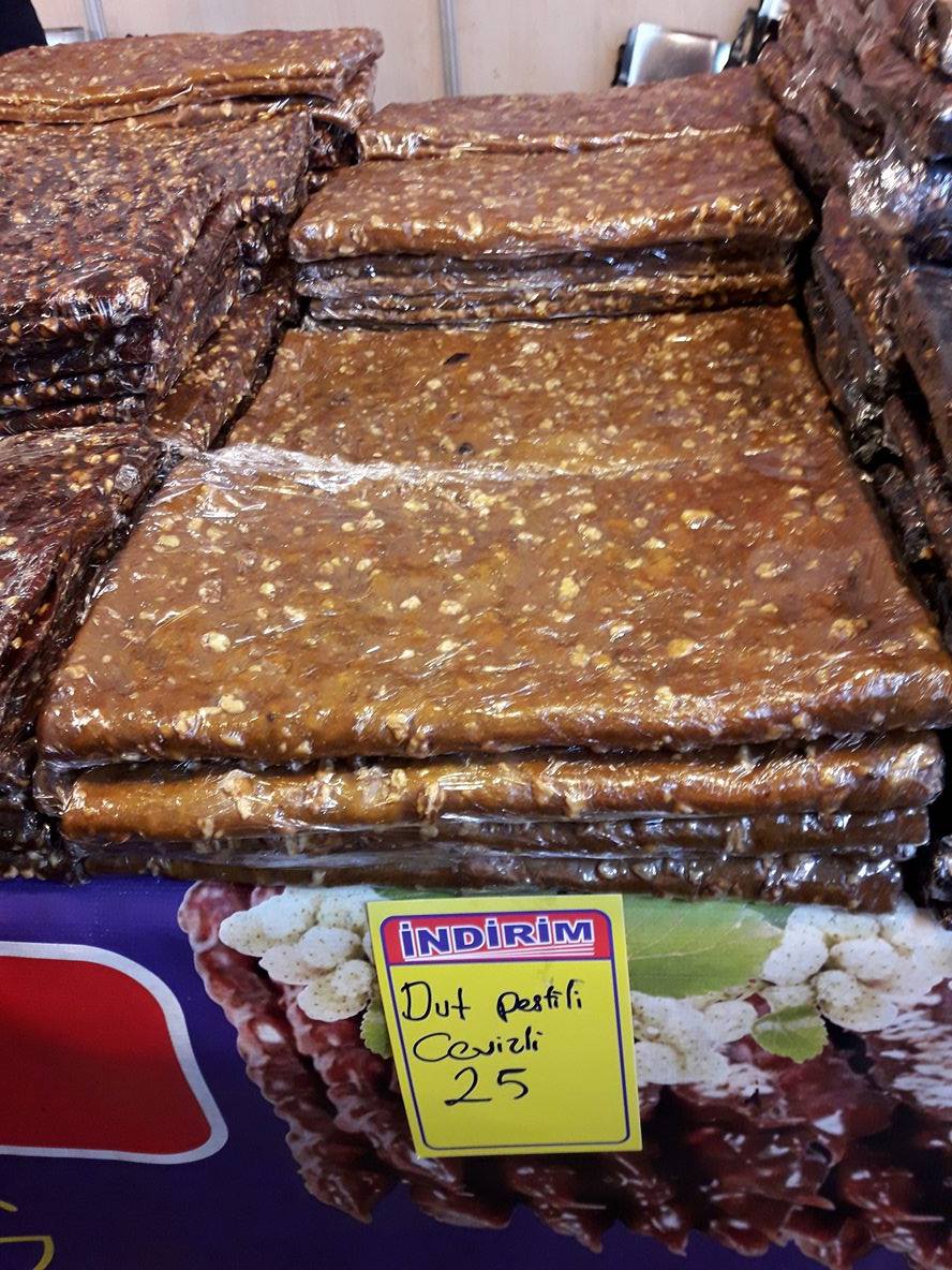 Из тутовника, шелковицы