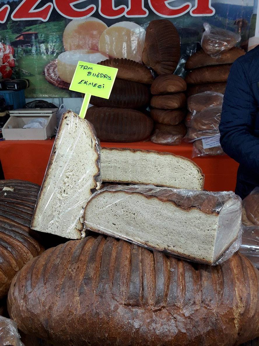 Хлеб гигантских размеров из местности Trabzon