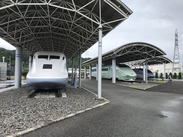 鉄道総研 風洞技術センター　新幹線試作車