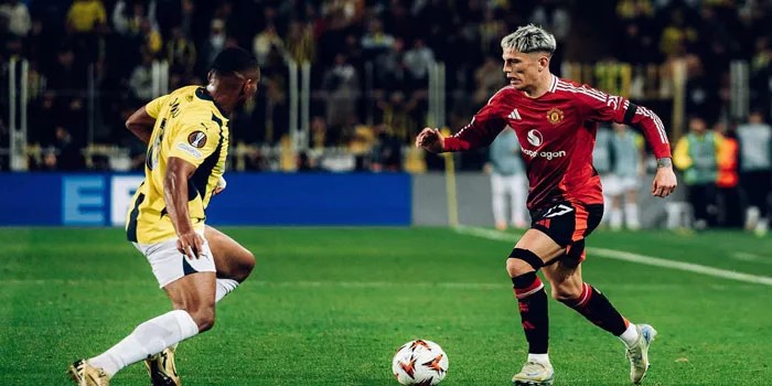 Fenerbahce 1-1 Man United, Pertandingan Yang Dipenuhi Kontroversi