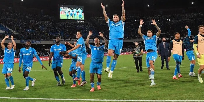 Napoli Racikan Antonio Conte: Tim Ajaib!