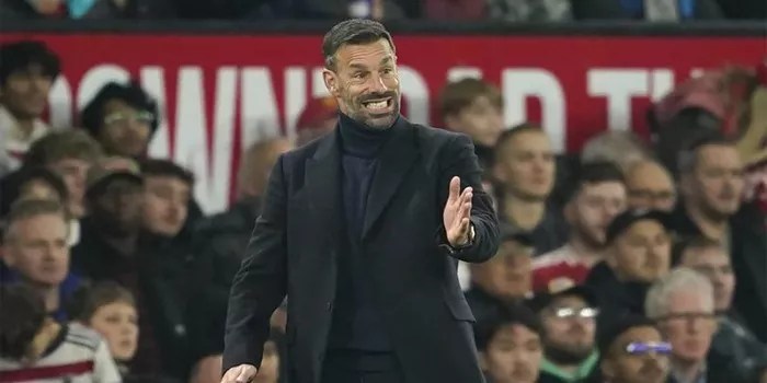 Manchester United Imbang Lawan Chelsea, Van Nistelrooy Ambil Sisi Positif