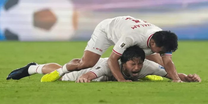 Thom Haye Tidak Perlu Khawatir, Rumput SUGBK Siap Menyambut Selebrasi Knee Slide!