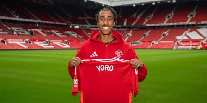 Leny Yoro Hitung Mundur Hari untuk Debut di Manchester United