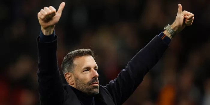 Van Nistelrooy Mundur, Kapan Laga Perdana Amorim di MU?